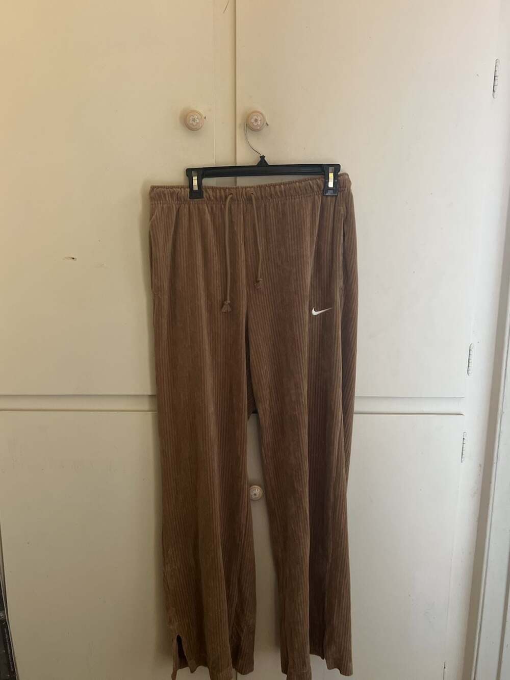 Nike Women's Corduroy Standard Fit High Rise Pants Size M